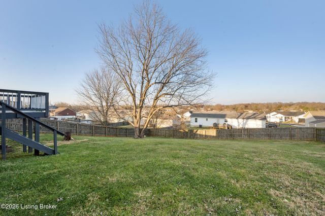 121 Alpine Dr, Vine Grove, KY 40175