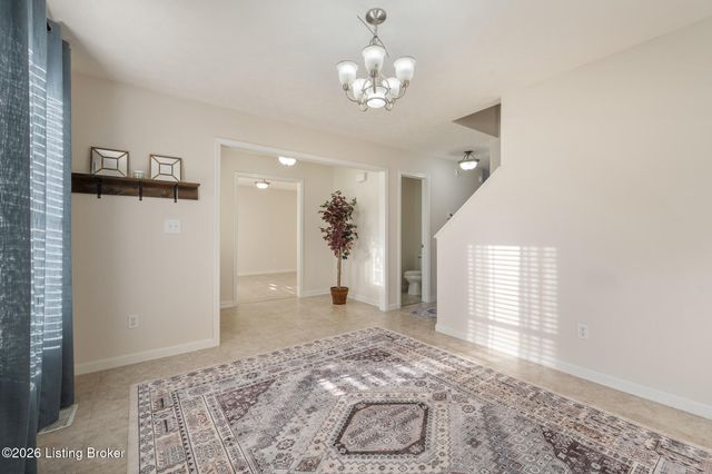 121 Alpine Dr, Vine Grove, KY 40175