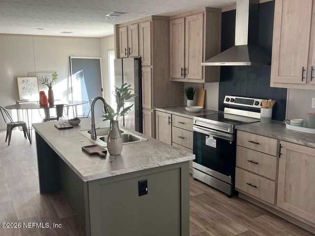 28711 TRACY Road, Hilliard, FL 32046