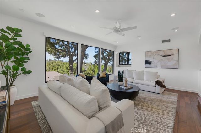 4032 Rogen Drive, Encino, CA 91436