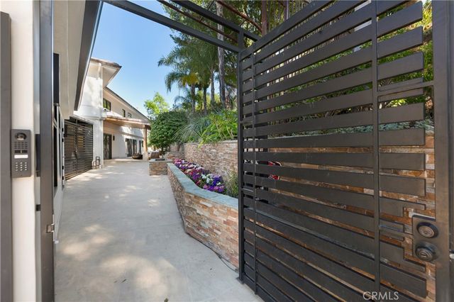 4032 Rogen Drive, Encino, CA 91436