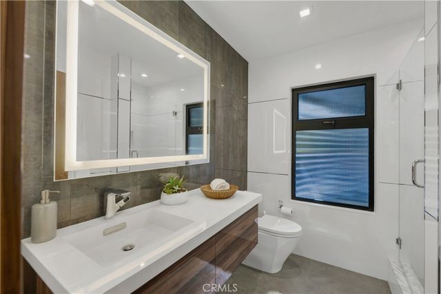 4032 Rogen Drive, Encino, CA 91436