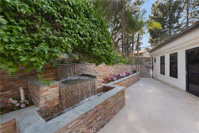 4032 Rogen Drive, Encino, CA 91436