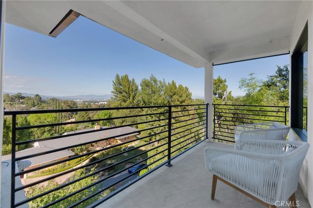 4032 Rogen Drive, Encino, CA 91436