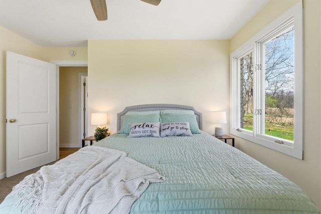 S40W26950 Oak Grove LANE, Waukesha, WI 53189