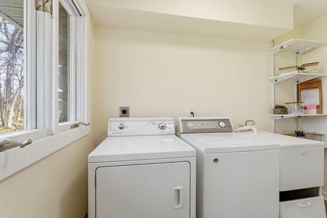 S40W26950 Oak Grove LANE, Waukesha, WI 53189