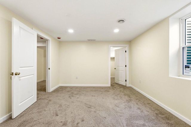 S40W26950 Oak Grove LANE, Waukesha, WI 53189