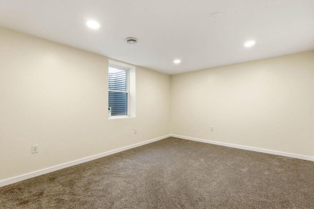 S40W26950 Oak Grove LANE, Waukesha, WI 53189