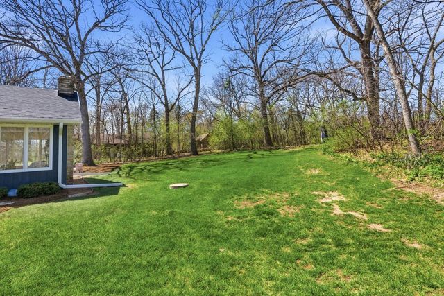 S40W26950 Oak Grove LANE, Waukesha, WI 53189