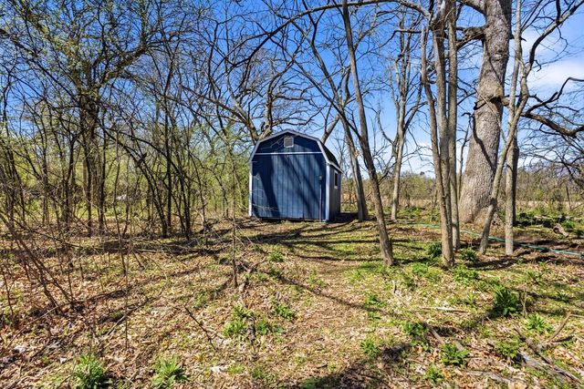 S40W26950 Oak Grove LANE, Waukesha, WI 53189