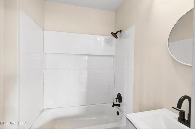 1505 R Dixie Avenue, Gulfport, MS 39501