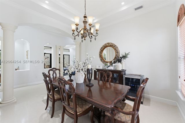 10181 NW 131st St, Hialeah Gardens, FL 33018