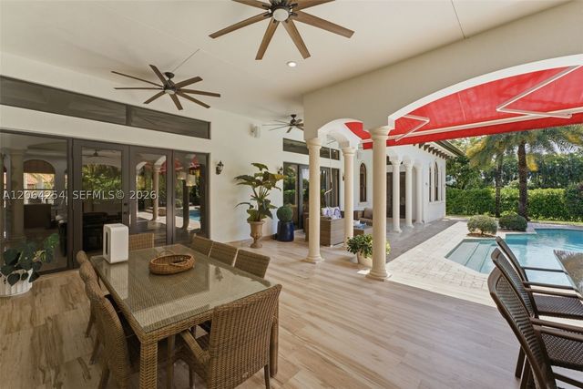 10181 NW 131st St, Hialeah Gardens, FL 33018