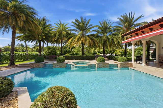 10181 NW 131st St, Hialeah Gardens, FL 33018