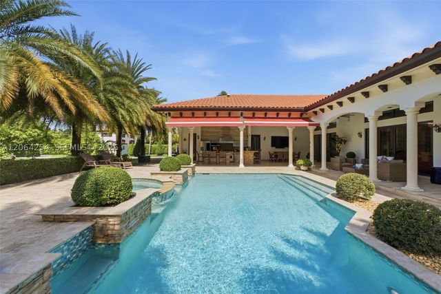 10181 NW 131st St, Hialeah Gardens, FL 33018