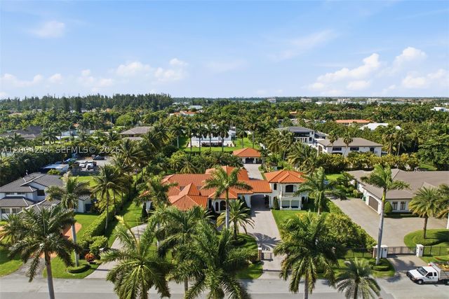 10181 NW 131st St, Hialeah Gardens, FL 33018