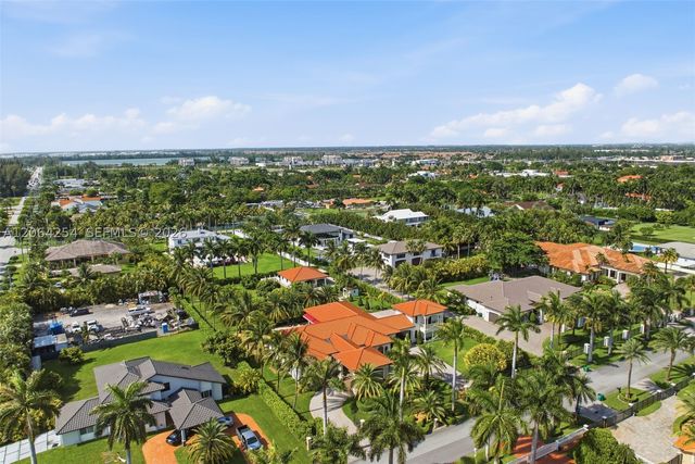10181 NW 131st St, Hialeah Gardens, FL 33018