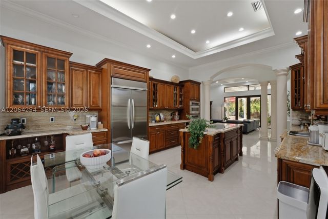 10181 NW 131st St, Hialeah Gardens, FL 33018