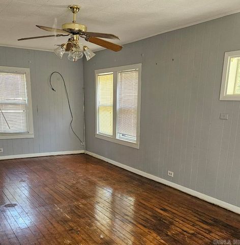 619 W 2Nd St, Rector, AR 72461