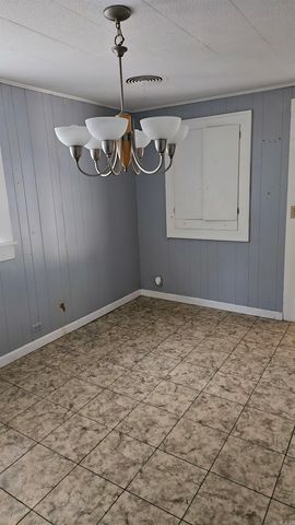 619 W 2Nd St, Rector, AR 72461