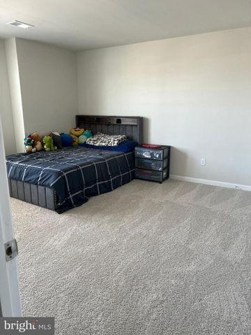 115 BELL TOWER LN, Charles Town, WV 25414