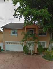 18849 NW 78th Pl A, Hialeah, FL 33015