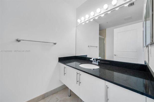 31 SE 5th St 4314, Miami, FL 33131