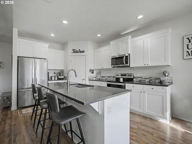 134 Ne LIBERTY Ln, Estacada, OR 97023