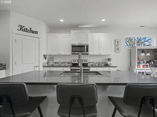 134 Ne LIBERTY Ln, Estacada, OR 97023