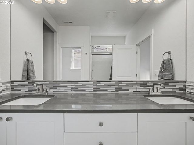 134 Ne LIBERTY Ln, Estacada, OR 97023