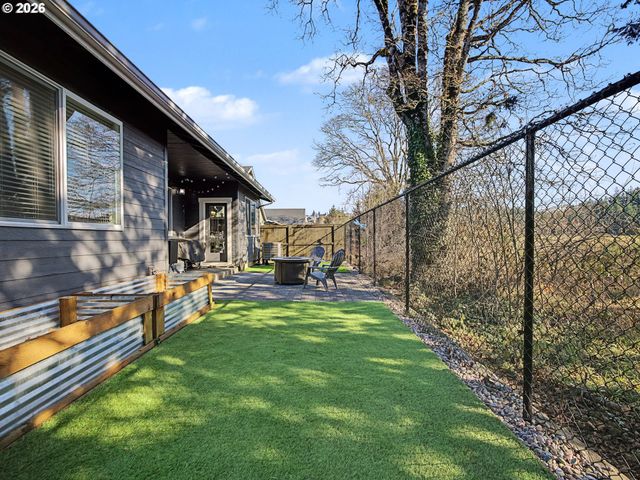 134 Ne LIBERTY Ln, Estacada, OR 97023