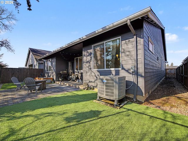 134 Ne LIBERTY Ln, Estacada, OR 97023