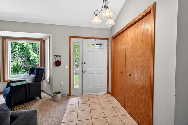 6217 Adobe Way, Madison, WI 53719