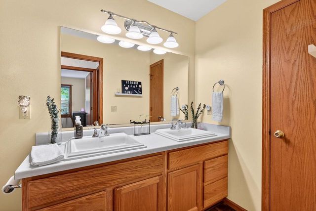 6217 Adobe Way, Madison, WI 53719