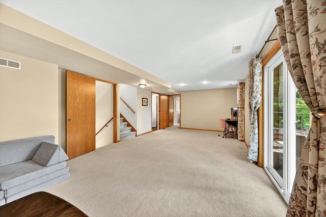 6217 Adobe Way, Madison, WI 53719