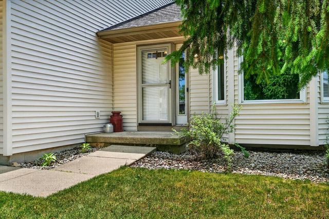 6217 Adobe Way, Madison, WI 53719