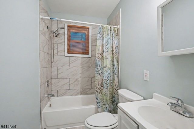 76 Halstead St, Newark City, NJ 07106