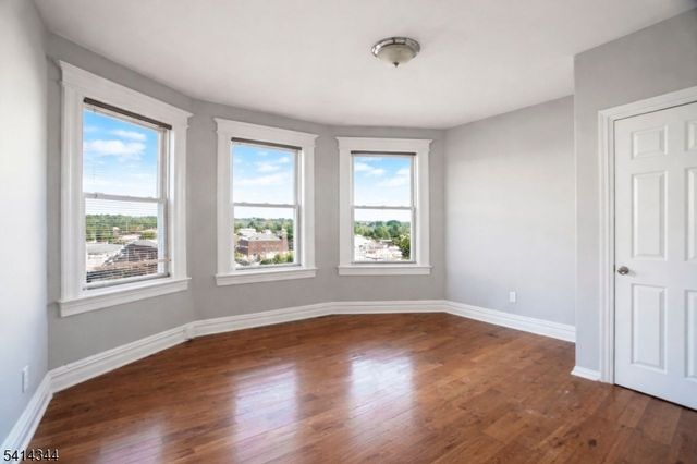 76 Halstead St, Newark City, NJ 07106