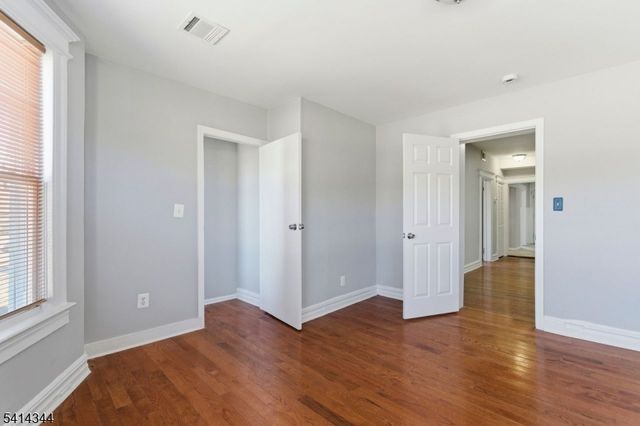 76 Halstead St, Newark City, NJ 07106