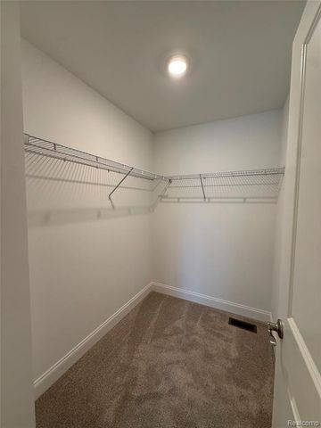 1079 Camellia Circle 33, Howell, MI 48843