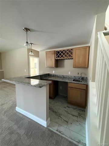 1079 Camellia Circle 33, Howell, MI 48843