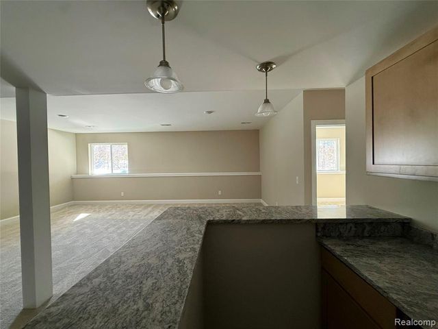 1079 Camellia Circle 33, Howell, MI 48843