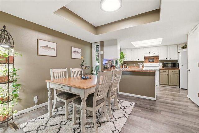 2526 N 130TH Street, Omaha, NE 68164