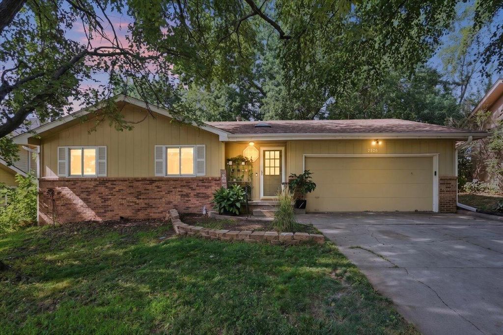 2526 N 130TH Street, Omaha, NE 68164