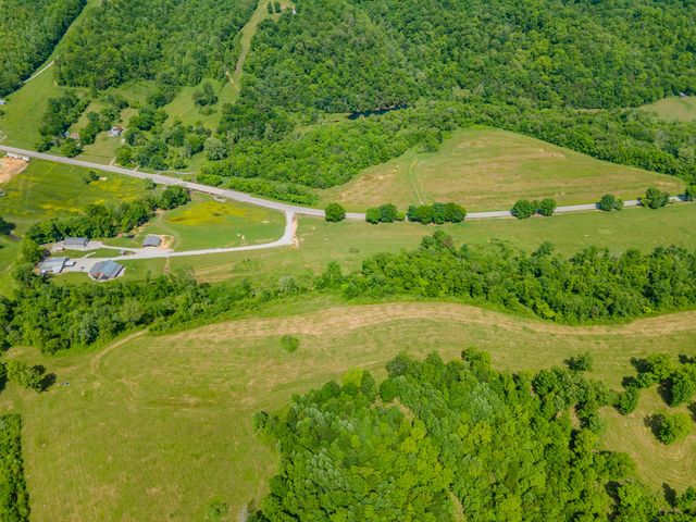 14035 Campbellsville Rd, Lynnville, TN 38472