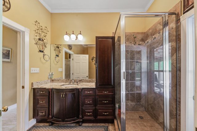 14035 Campbellsville Rd, Lynnville, TN 38472