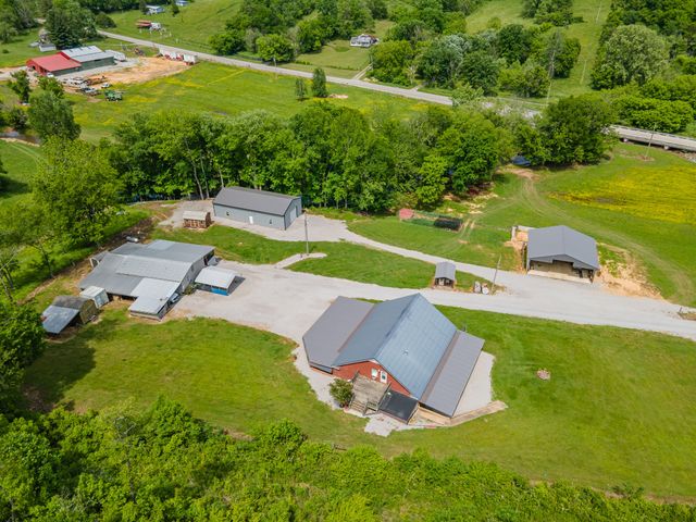 14035 Campbellsville Rd, Lynnville, TN 38472