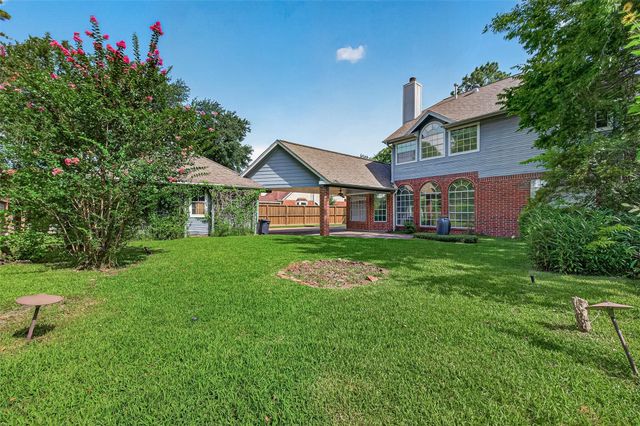 2106 Avenida La Quinta Street, Houston, TX 77077