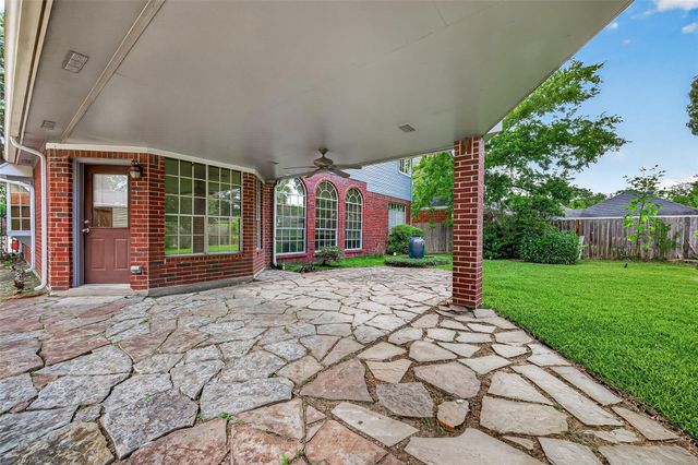 2106 Avenida La Quinta Street, Houston, TX 77077