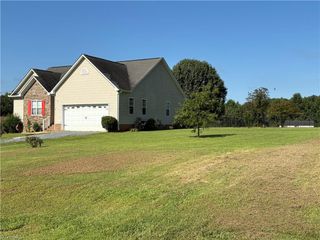 550 Honeysuckle Ridge, Asheboro, NC 27205